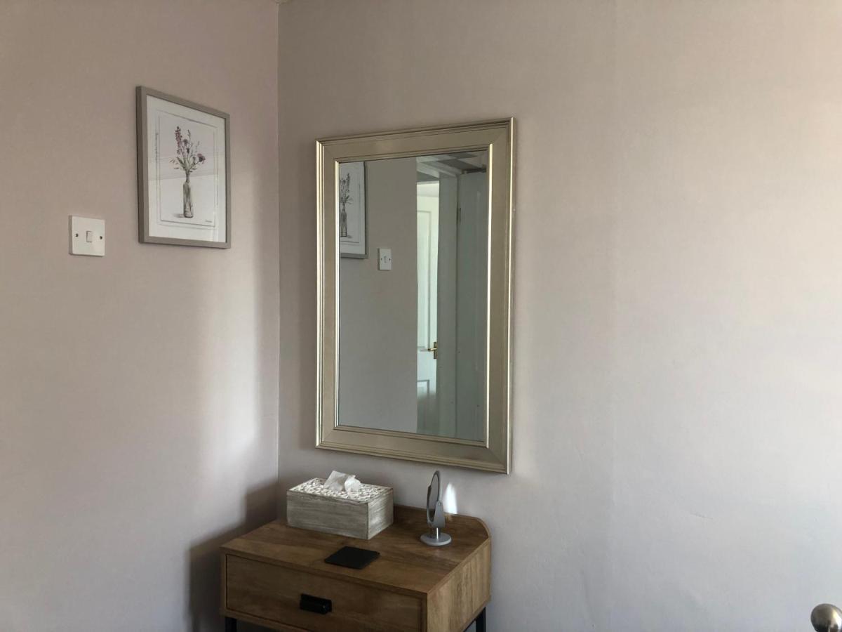 Little Park Holiday Homes Self Catering Cottages 1 & 2 Bedrooms Available Close To Tutbury Castle Eksteriør bilde